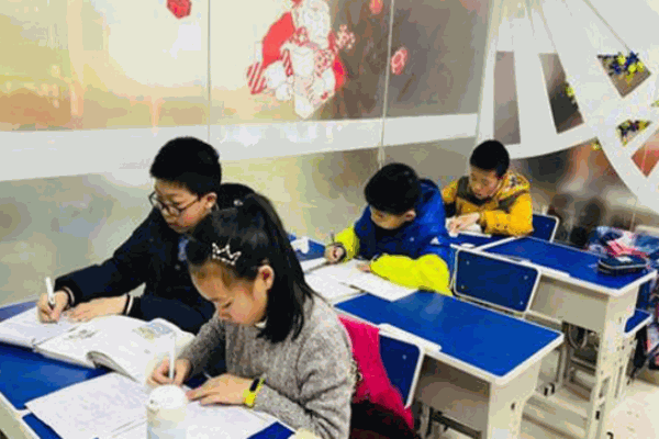 萌乐园少儿学后托管